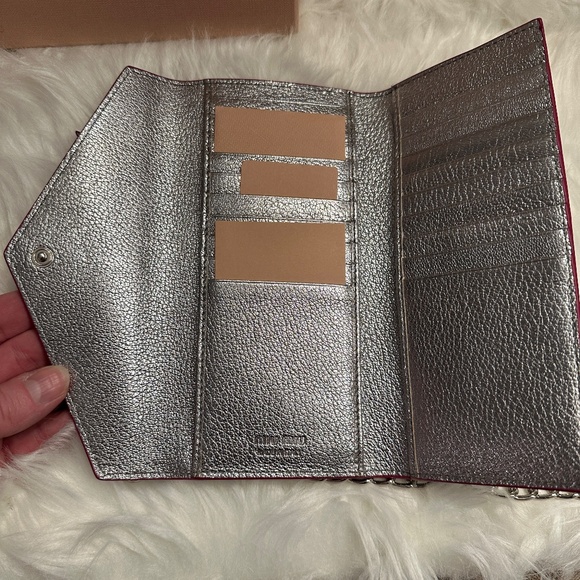 🤍💕NIB Metallic Silver MIU MIU Wallet💕🤍 - Picture 6 of 12
